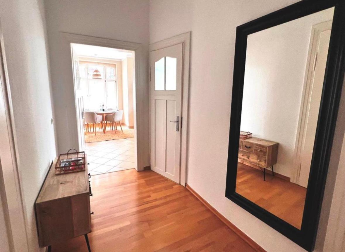 Feine Apartments In Der Suedstadt Von Erfurt Mit Kostenlosen Stellplatz & Flasche Wein Zur Begruessung Eksteriør bilde